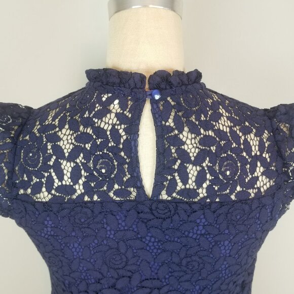Pretty Navy Blue Sleeveless Lace Blouse by Monteau Small NEW without Tags - Picture 4 of 7